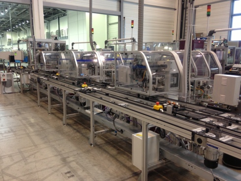 Nová výrobní linka vč. inteligentního dopravníkového systému s identifikací RFID