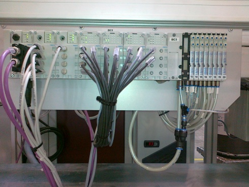  Decentralizovaná jednotka vstupů a výstupů: